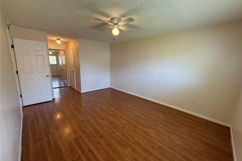 House in Pinellas Park, Florida 2 bedrooms, 90.58 sq.m. № 2155823 - photo 6