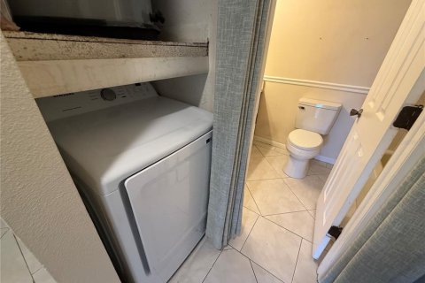 House in Pinellas Park, Florida 2 bedrooms, 90.58 sq.m. № 2155823 - photo 13