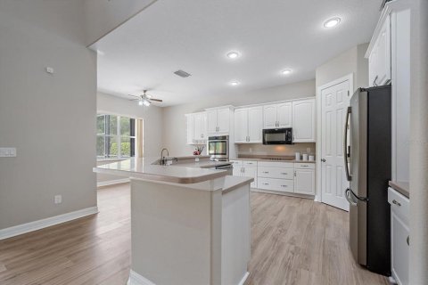 Casa en venta en Tampa, Florida, 6 dormitorios, 342.72 m2 № 2213189 - foto 25