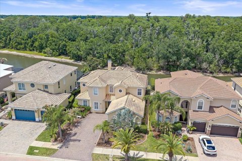 Casa en venta en Tampa, Florida, 6 dormitorios, 342.72 m2 № 2213189 - foto 2