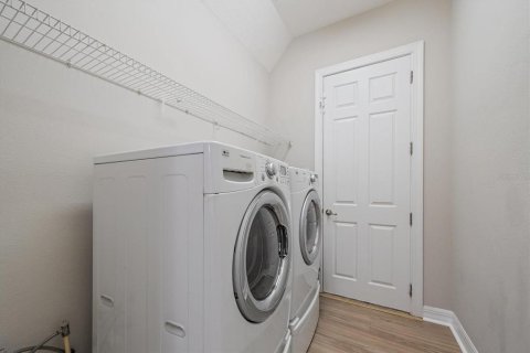 Casa en venta en Tampa, Florida, 6 dormitorios, 342.72 m2 № 2213189 - foto 19