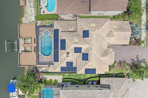 Casa en venta en Tampa, Florida, 6 dormitorios, 342.72 m2 № 2213189 - foto 3