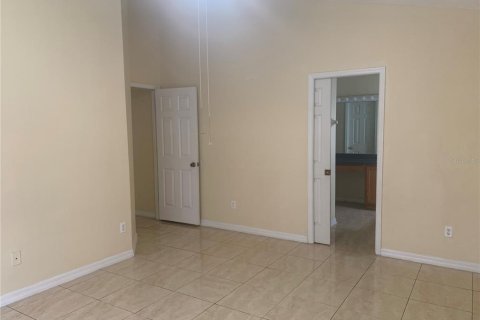 House in Orlando, Florida 4 bedrooms, 165.18 sq.m. № 2203559 - photo 19