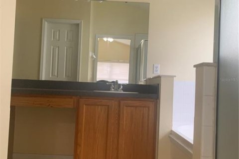 House in Orlando, Florida 4 bedrooms, 165.18 sq.m. № 2203559 - photo 20