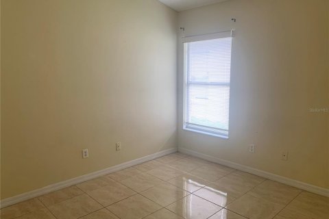 House in Orlando, Florida 4 bedrooms, 165.18 sq.m. № 2203559 - photo 13