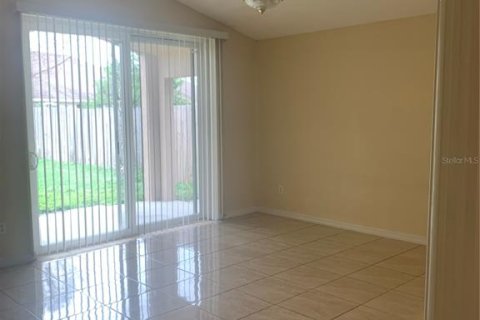 House in Orlando, Florida 4 bedrooms, 165.18 sq.m. № 2203559 - photo 9