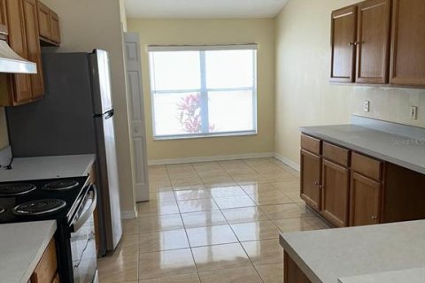 House in Orlando, Florida 4 bedrooms, 165.18 sq.m. № 2203559 - photo 4