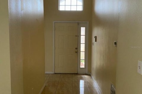 House in Orlando, Florida 4 bedrooms, 165.18 sq.m. № 2203559 - photo 2