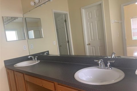 House in Orlando, Florida 4 bedrooms, 165.18 sq.m. № 2203559 - photo 22