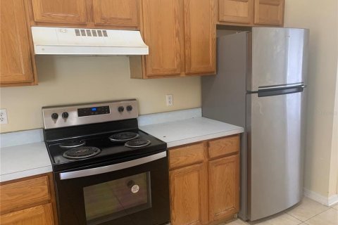 House in Orlando, Florida 4 bedrooms, 165.18 sq.m. № 2203559 - photo 5