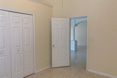 House in Orlando, Florida 4 bedrooms, 165.18 sq.m. № 2203559 - photo 18