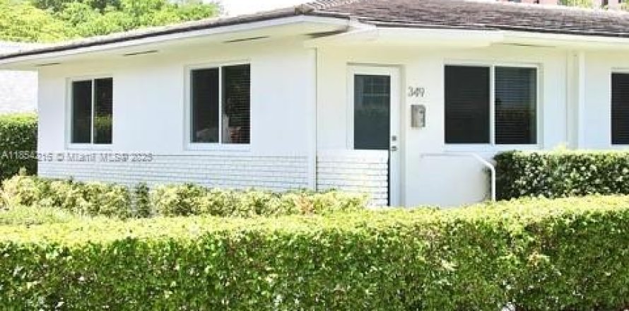 Touwnhouse à Coral Gables, Floride 2 chambres, 197.88 m2 № 1872344