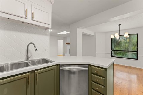 Villa ou maison à vendre à Longwood, Floride: 4 chambres, 180.14 m2 № 2415562 - photo 19