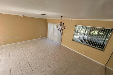 Casa en venta en Pembroke Pines, Florida, 4 dormitorios, 216.65 m2 № 2022086 - foto 18