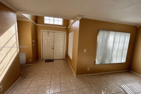 Casa en venta en Pembroke Pines, Florida, 4 dormitorios, 216.65 m2 № 2022086 - foto 10