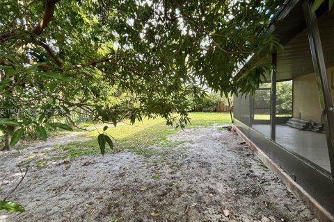 Casa en venta en Pembroke Pines, Florida, 4 dormitorios, 216.65 m2 № 2022086 - foto 6