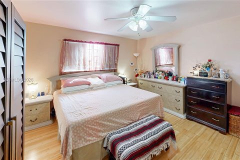 House in Homestead, Florida 3 bedrooms, 138.98 sq.m. № 2027587 - photo 16