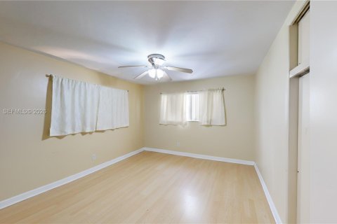 House in Homestead, Florida 3 bedrooms, 138.98 sq.m. № 2027587 - photo 29