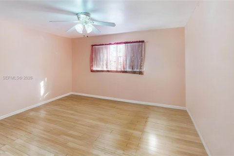 House in Homestead, Florida 3 bedrooms, 138.98 sq.m. № 2027587 - photo 19