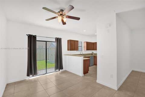 Townhouse in Miami, Florida 3 bedrooms, 150.22 sq.m. № 1890629 - photo 16