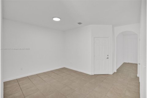 Townhouse in Miami, Florida 3 bedrooms, 150.22 sq.m. № 1890629 - photo 10