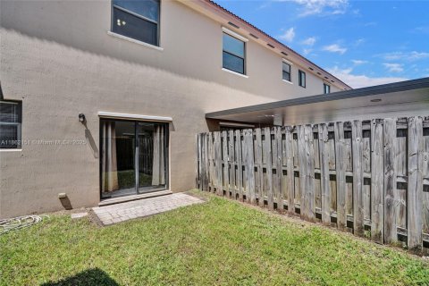 Townhouse in Miami, Florida 3 bedrooms, 150.22 sq.m. № 1890629 - photo 26