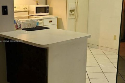 Copropriété à vendre à Aventura, Floride: 1 chambre, 86.03 m2 № 2011732 - photo 8