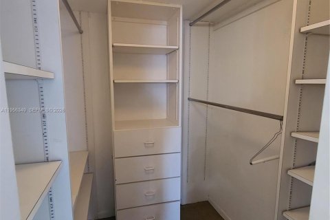 Copropriété à vendre à Aventura, Floride: 1 chambre, 86.03 m2 № 2011732 - photo 24