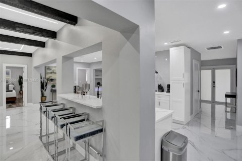 Купить виллу или дом в Дирфилд-Бич, Флорида 5 спален, 287.53м2, № 2009689 - фото 22