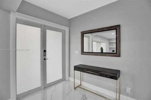 Купить виллу или дом в Дирфилд-Бич, Флорида 5 спален, 287.53м2, № 2009689 - фото 10