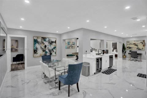 Купить виллу или дом в Дирфилд-Бич, Флорида 5 спален, 287.53м2, № 2009689 - фото 24