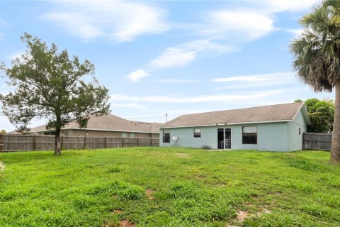 House in Port St. Lucie, Florida 3 bedrooms, 110.18 sq.m. № 1814656 - photo 16