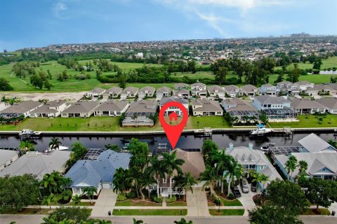 House in Apollo Beach, Florida 4 bedrooms, 283.35 sq.m. № 1358341 - photo 10