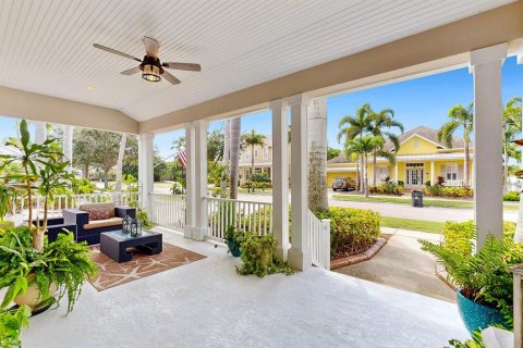 House in Apollo Beach, Florida 4 bedrooms, 283.35 sq.m. № 1358341 - photo 2