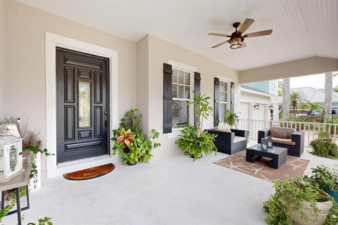 House in Apollo Beach, Florida 4 bedrooms, 283.35 sq.m. № 1358341 - photo 4