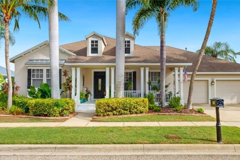 House in Apollo Beach, Florida 4 bedrooms, 283.35 sq.m. № 1358341 - photo 13