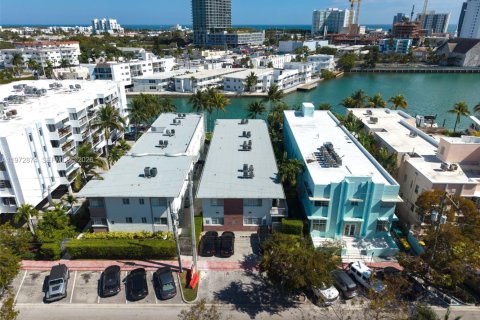 Copropriété à louer à Miami Beach, Floride: 2 chambres, 76.46 m2 № 2033082 - photo 2
