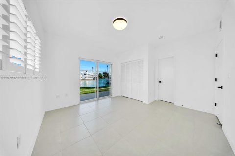 Copropriété à louer à Miami Beach, Floride: 2 chambres, 76.46 m2 № 2033082 - photo 26