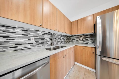 Copropriété à louer à Miami Beach, Floride: 2 chambres, 76.46 m2 № 2033082 - photo 18