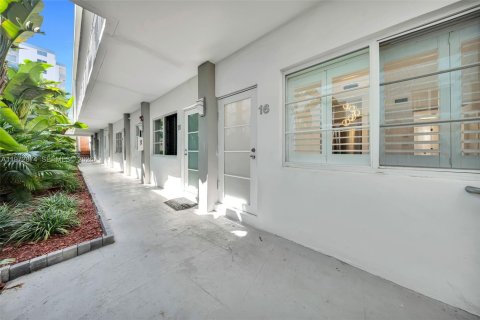 Copropriété à louer à Miami Beach, Floride: 2 chambres, 76.46 m2 № 2033082 - photo 8