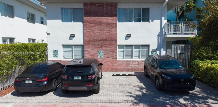 Condo à Miami Beach, Floride, 2 chambres  № 2033082