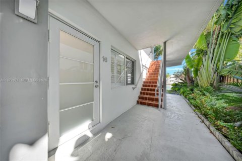 Copropriété à louer à Miami Beach, Floride: 2 chambres, 76.46 m2 № 2033082 - photo 9