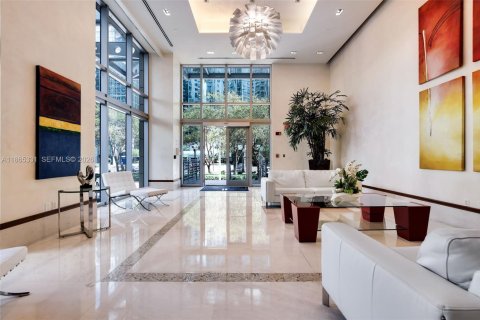 Condo in Miami, Florida, 2 bedrooms  № 2054705 - photo 16