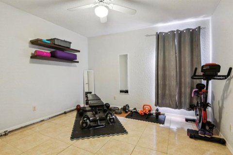 House in Davenport, Florida 3 bedrooms, 196.77 sq.m. № 1542230 - photo 10