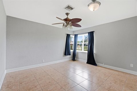 Casa en venta en Brandon, Florida, 3 dormitorios, 156.08 m2 № 2204208 - foto 27