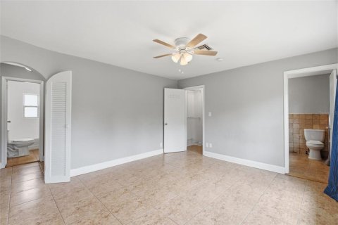 Casa en venta en Brandon, Florida, 3 dormitorios, 156.08 m2 № 2204208 - foto 24