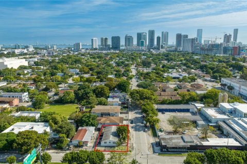 Terreno en venta en Miami, Florida № 2057285 - foto 4