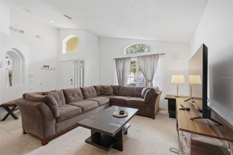 House in Kissimmee, Florida 4 bedrooms, 180.23 sq.m. № 2107734 - photo 6