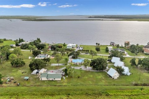 Propiedad comercial en venta en Frostproof, Florida, 15 dormitorios, 548.87 m2 № 2298657 - foto 5