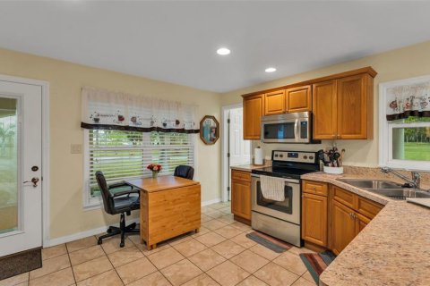 Propiedad comercial en venta en Frostproof, Florida, 15 dormitorios, 548.87 m2 № 2298657 - foto 11